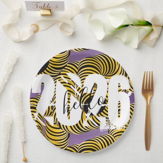 2026 New Years Trippy Bold Font ペーパープレート (ウェディング)