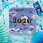 2026 Red Graduation Caps in Sky   ペーパープレート (パーティー)