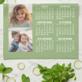 2027年カレンダー付き4枚フォトコラージュ - セージグリーン キッチンタオル (折り畳み)