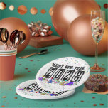 2027 Odometer New Years Party ペーパープレート<br><div class="desc">* HAPPY NEW YEAR 2027! * Fun party hats and confetti to celebrate the New Year. * Several sizes to choose from, round or square plate options. * You can personalize by changing the size of the design. * Add a background color of your choice * Click the CUSTOMIZE /...</div>