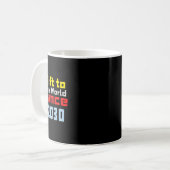 2030年以来の世界への贈り物 コーヒーマグカップ (正面左)