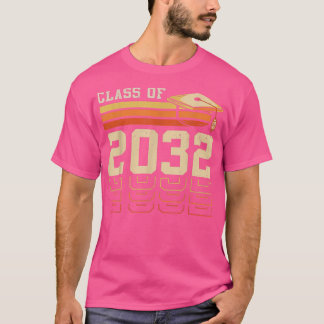 2032年のクラスは卒業1日目に成長 Tシャツ