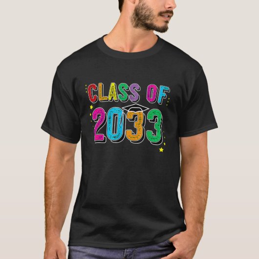 2033年のクラスは私と一緒に成長する最初の学校1日 Tシャツ (正面)