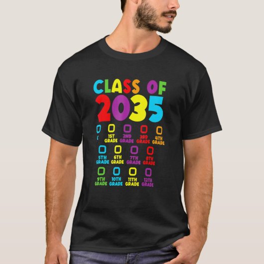 2035年クラスは私と一緒に成長チェックリスト幼稚園 Tシャツ (正面)