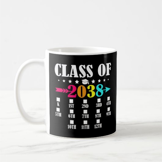 2038年度幼稚園12年生1日目クラス コーヒーマグカップ (左)
