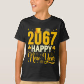 2067 Happy New Year Retro Funny 67 Six Seven Meme  Tシャツ (正面)