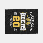 20Th Birthday Cheers And Beers Birthday フリースブランケット (正面(横))