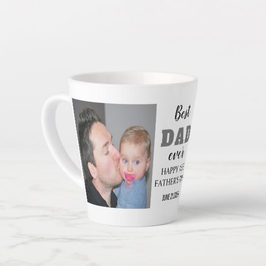 20XX年の父の日おめでとう最高のパパ カフェラテマグ (左アングル)