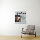 20xx年度の卒業おめでとうクラスを追加 + 名前 + 写真 タペストリー (インサイチュ)