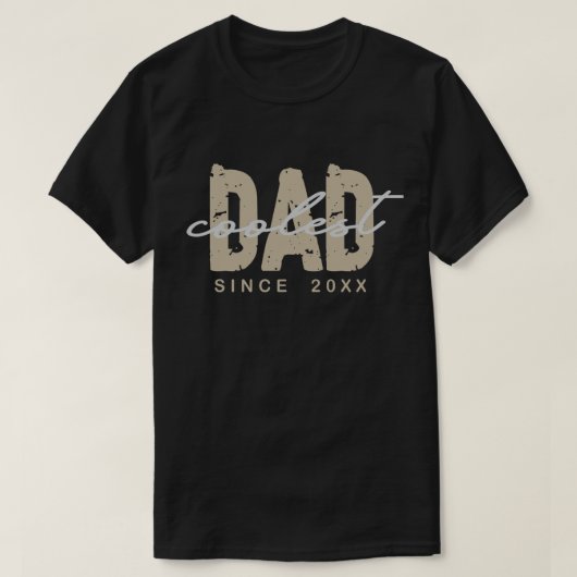 20XX年生まれ最強のパパ タイポグラフィ 父の日  Tシャツ (デザイン正面)