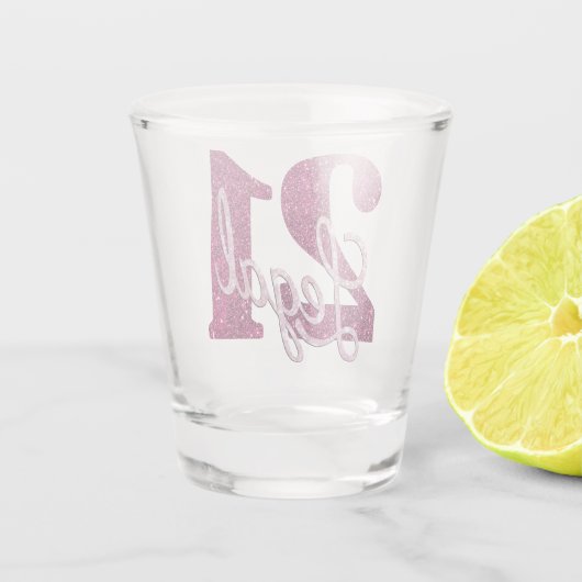 21および法律 |おもしろいピンクフェイクグリッター21歳の誕生日 ショットグラス (裏面)