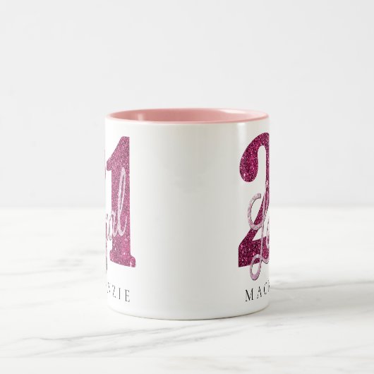 21および法律 |おもしろいピンクフェイクグリッター21歳の誕生日 ツートーンマグカップ (中央)