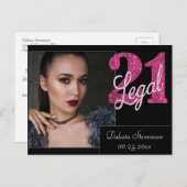 21および法律 |おもしろいピンクフェイクグリッター21歳の誕生日 ポストカード (正面/裏面)