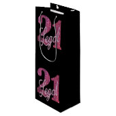 21および法律 |おもしろいピンクフェイクグリッター21歳の誕生日 ワインギフトバッグ (正面アングル)