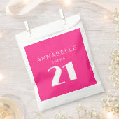 21日モダン21日ホットピンク誕生日パーティー フェイバーバッグ (クリップ留めされた状態)