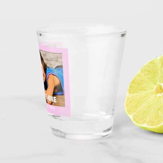 21枚目の誕生日写真 ショットグラス (右)