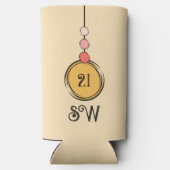 21歳の誕生日を追加イニシャル任意の年齢のオレンジ色のサンゴ スリム缶クーラー (裏面)