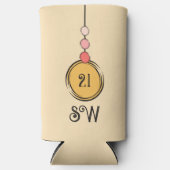 21歳の誕生日を追加イニシャル任意の年齢のオレンジ色のサンゴ スリム缶クーラー (正面)