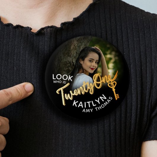 21歳の誕生日カスタム写真金ゴールドの色と黒 缶バッジ