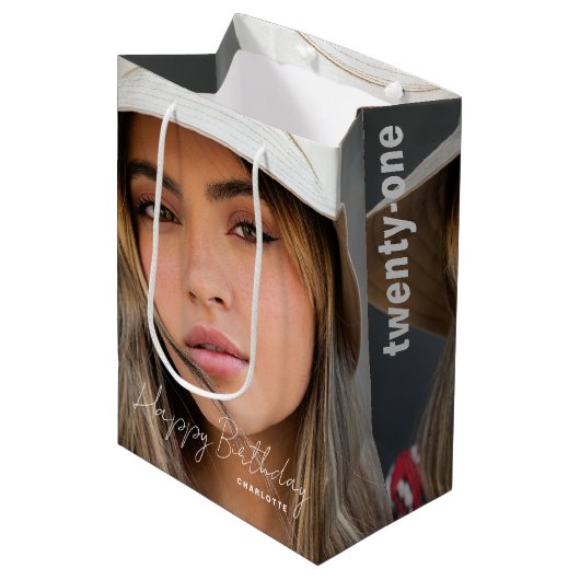 21歳の誕生日トレンディーパーソナライズされた写真 ミディアムペーパーバッグ (正面アングル)