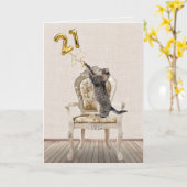 21歳の誕生日バルーンとタビーキャット カード (黄色い花)