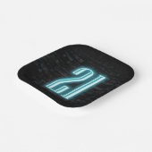 21歳の誕生日パーティーネオンサインオンブリック ペーパープレート (傾斜あり)