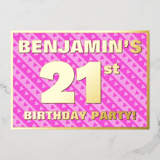 21歳の誕生日パーティー—おもしろいピンクのハートとストライプ 箔招待状 (正面)
