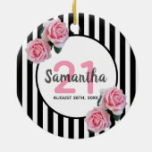 21歳の誕生日ピンクローズ白黒ストライプ セラミックオーナメント (裏面)