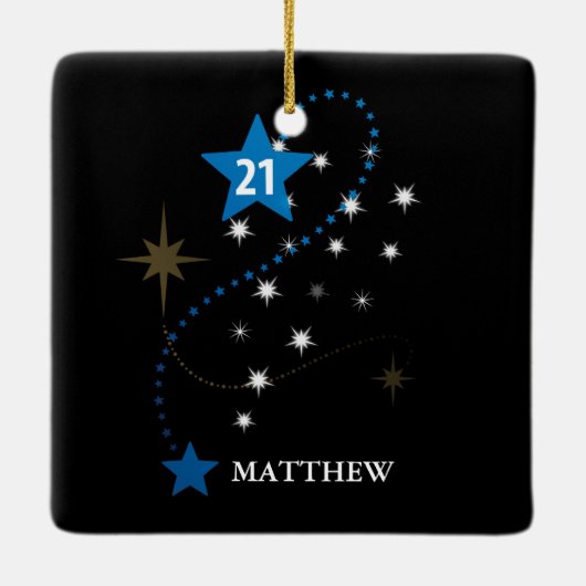 21歳の誕生日ブルーとブラックパーソナライズされた セラミックオーナメント (裏面)