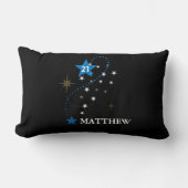 21歳の誕生日ブルーとブラックパーソナライズされた ランバークッション (正面)