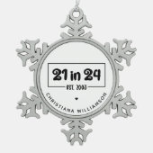 21歳カスタムの誕生日21 in 24 Est 2003誕生日 スノーフレークピューターオーナメント (正面)