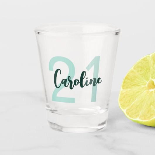21歳パーソナライズされたの誕生日ティール（緑がかった色）グリーンスクリプト ショットグラス (正面)