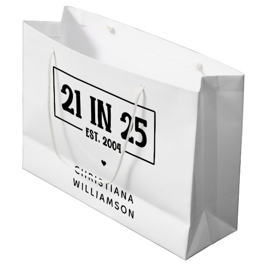 21歳パーソナライズされたの誕生日21 IN 25 Est 2004 ラージペーパーバッグ (正面アングル)