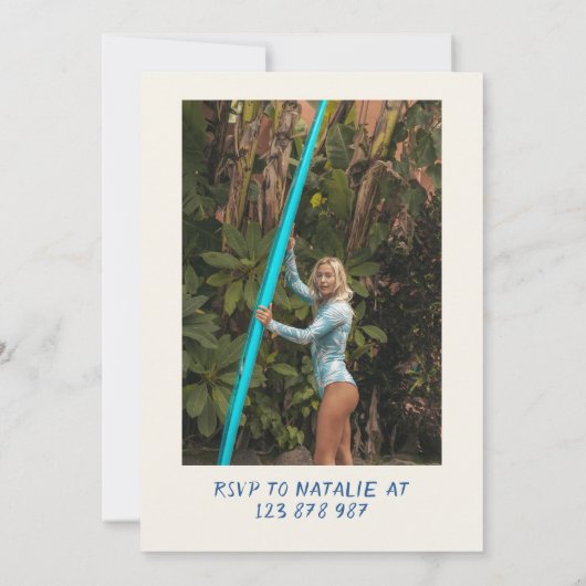 21stブルー描女性のカーボーイ沿岸写真おもしろい誕生日 招待状 (裏面)