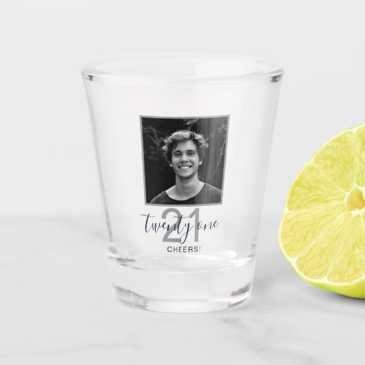 21st Birthday Twenty One Photo Trendy Script ショットグラス (正面)