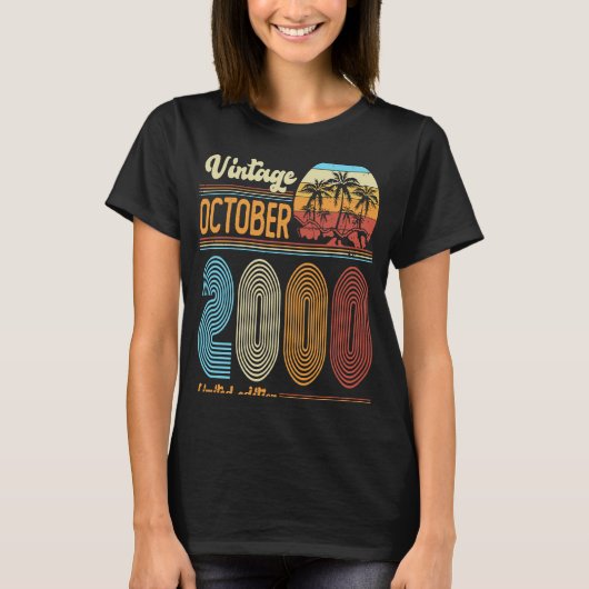 23歳誕生日ヴィンテージ2000年10月の女性 Tシャツ (正面)