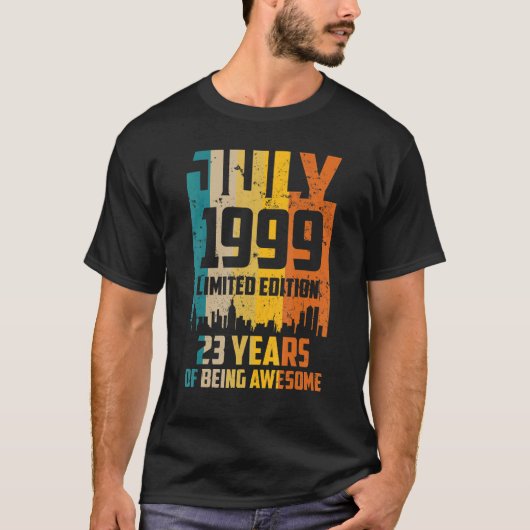 23誕生日1999素晴らし年7月以来23年 Tシャツ (正面)