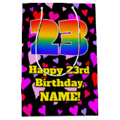 23誕生日:愛するハートパターン、虹# 23 ミディアムペーパーバッグ (正面)