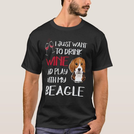 23 ワインを飲んで私のビーグルと遊ぶ Tシャツ (正面)