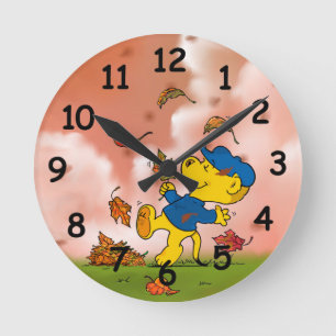 24時間体制の紅葉の中で ラウンド壁時計
