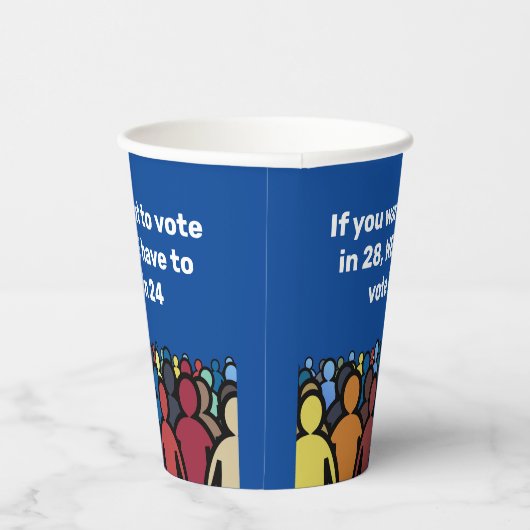 24票に投票 紙コップ (右)