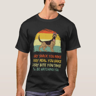 24 おやつを作る度に... あなたのことを監視しているよ G Tシャツ