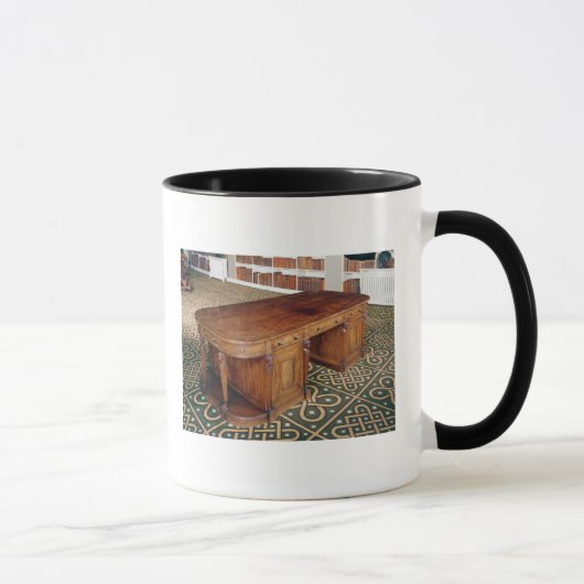 24: トマスChippendaleジュニア1805年による机 マグカップ (右)