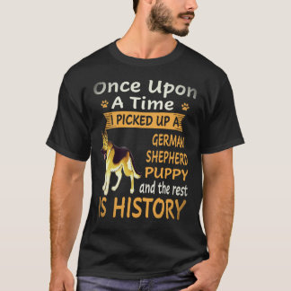 24 私はかつてジャーマンシェパードを拾いました  Tシャツ