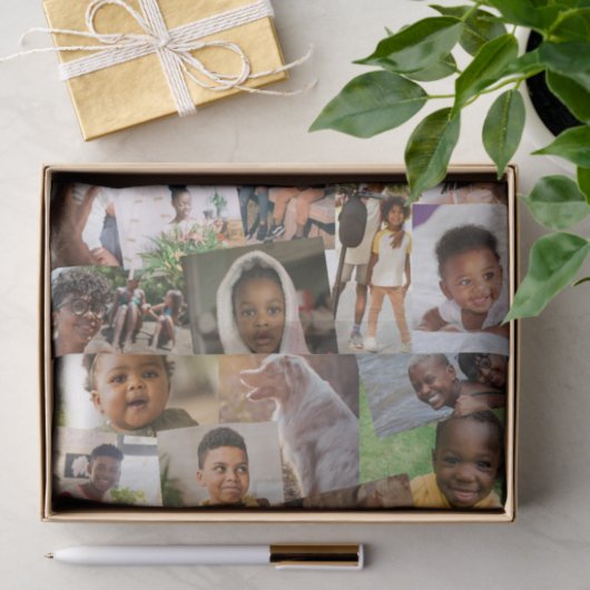 24 Haphazardly Overlapping Photos Collage Template 薄葉紙 (ギフト)