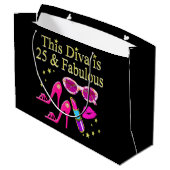 25位誕生日素晴らしいDIVAデザイン ラージペーパーバッグ (裏面アングル)