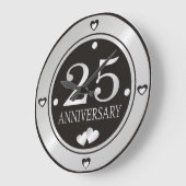 25周年結婚記念ブラックアンドシルバー ラージ壁時計 (傾斜)