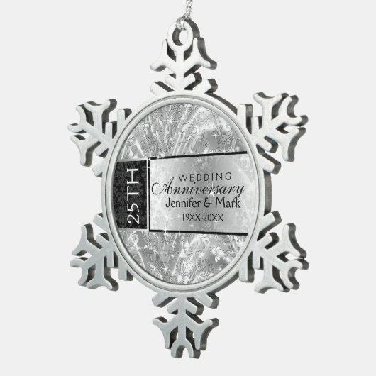 25周年結婚輝くシルバーとブラック スノーフレークピューターオーナメント (右)