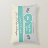 25周年記念のシルバーとグリーン アクセントクッション (正面(垂直))