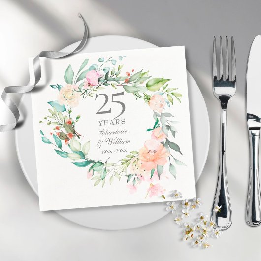 25周年記念のシルバーの結婚式のバラの花環 スタンダードカクテルナプキン